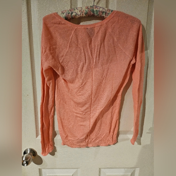 Women's thin sweater. - Picture 2 of 4